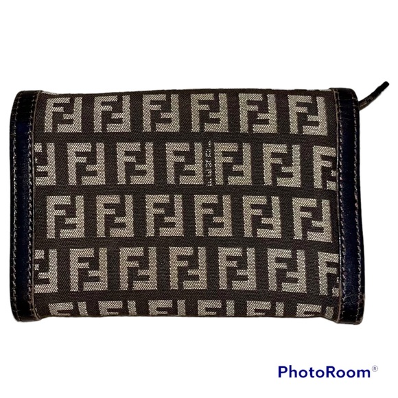 Fendi Brown Zucchino Vintage Small Trifold Wallet - Picture 3 of 17